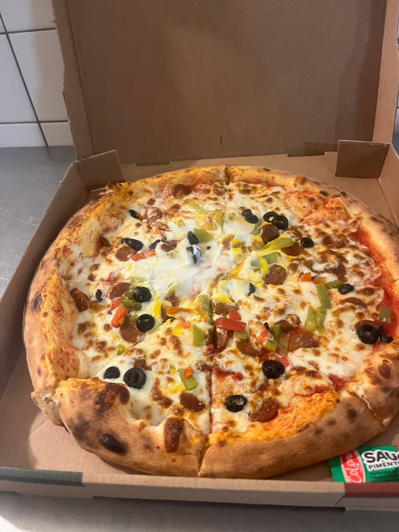 Spécialité de Milano pizza à Coudekerque-Branche — photo 15